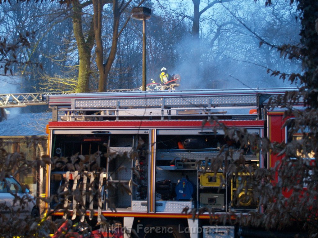 Brand Gaststaette Koeln Dellbrueck Thielenbrucher Allee   P61.JPG